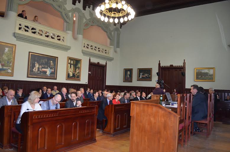 У Мукачеві депутати зібрались на чергову сесію міськради У Мукачеві депутати зібрались на чергову сесію міськради