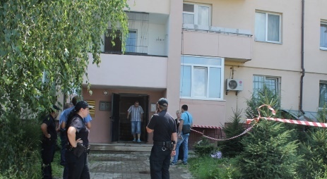 Поліція з’ясовує обставини самогубства 30-річного ужгородця Поліція з’ясовує обставини самогубства 30-річного ужгородця