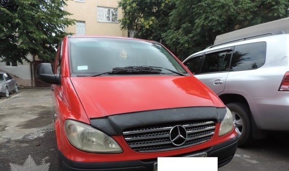 На Берегівщині 9-річна дівчинка потрапила під колеса "Мерседесу" На Берегівщині 9-річна дівчинка потрапила під колеса "Мерседесу"