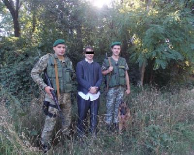 На українсько-словацькому кордоні затримали нелегального мігранта з Чечні На українсько-словацькому кордоні затримали нелегального мігранта з Чечні