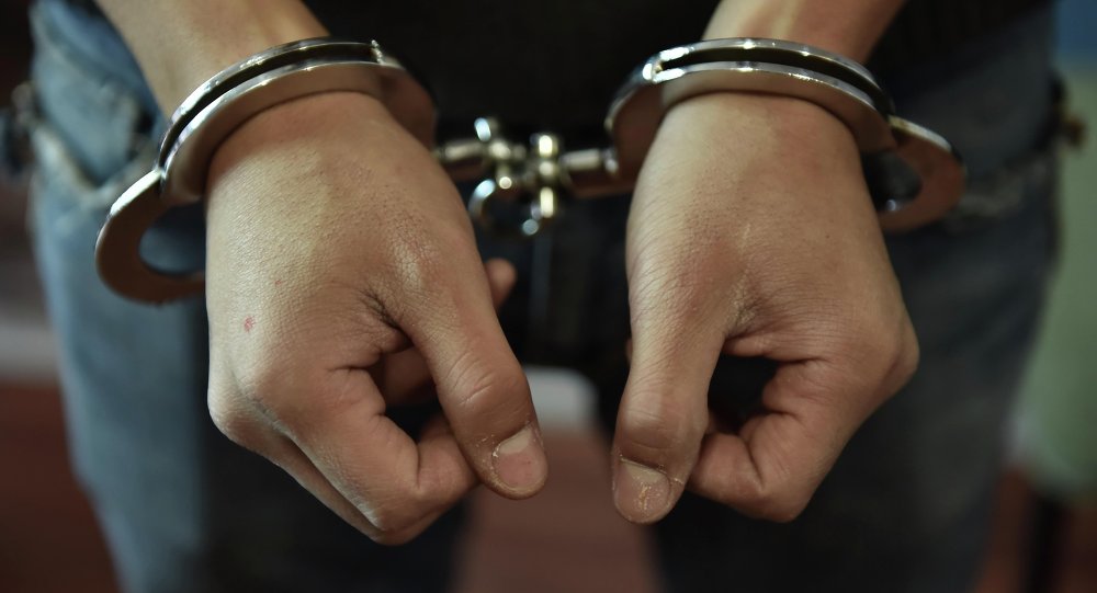 В Ужгороді 18-річний хлопець залишив свого сусіда без айфона, ноутбука та грошей В Ужгороді 18-річний хлопець залишив свого сусіда без айфона, ноутбука та грошей