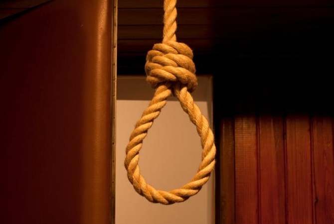 У Мукачівській ЦРЛ повісився пацієнт У Мукачівській ЦРЛ повісився пацієнт