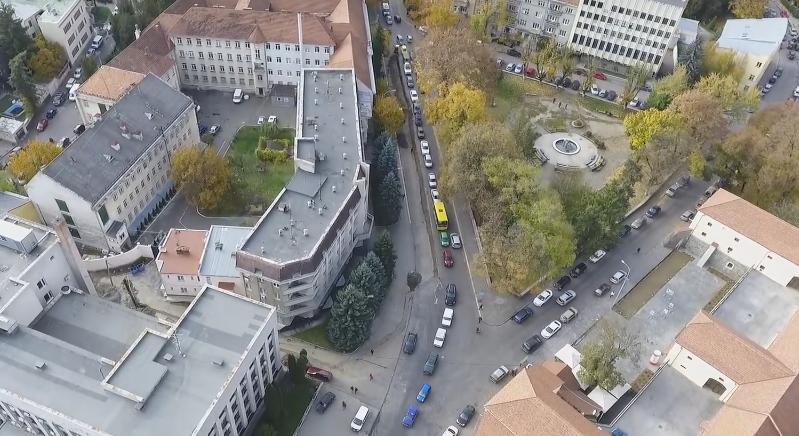 Інтернет-користувачів вразило відео про ужгородські затори Інтернет-користувачів вразило відео про ужгородські затори