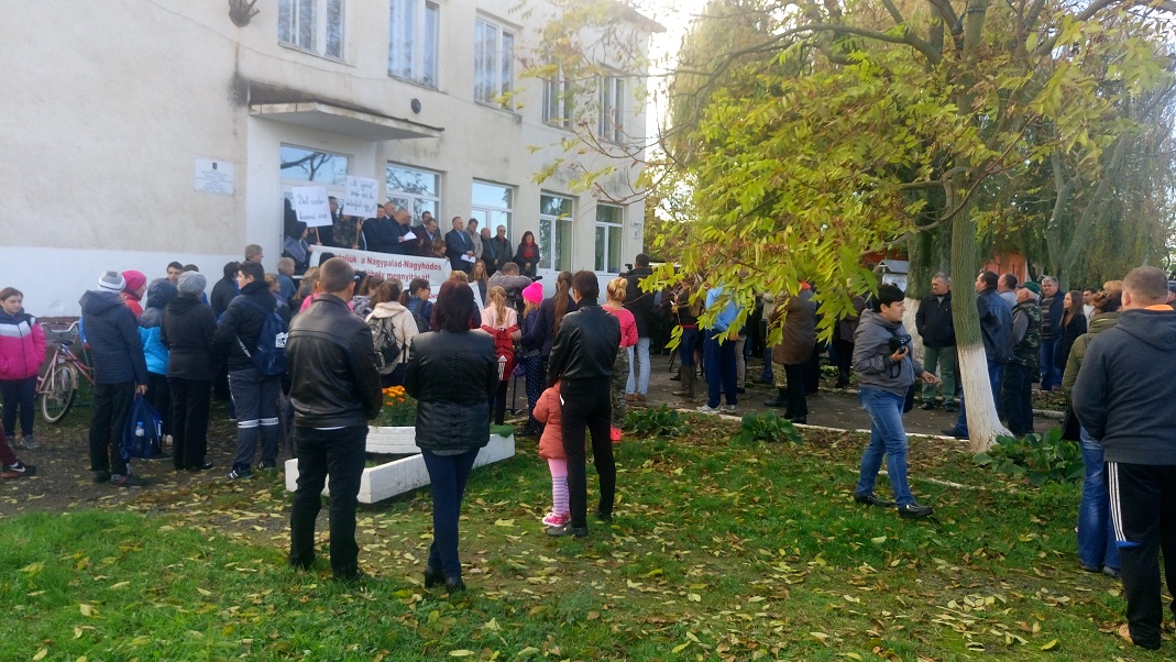 Гройсман зібрався до Угорщини. Москаль перед візитом вже попросив прем’єр-міністра про "послугу" Гройсман зібрався до Угорщини. Москаль перед візитом вже попросив прем’єр-міністра про "послугу"