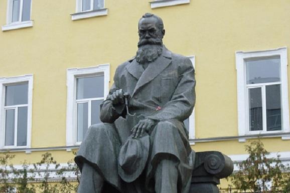 Меморіальна дошка Михайлу Грушевському з’явиться в Ужгороді Меморіальна дошка Михайлу Грушевському з’явиться в Ужгороді