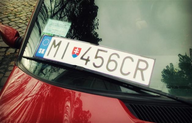 Замість "пересічкок" – 500 гривень щомісяця у казну, авто до стандарту Євро-5 розмитнювати не потрібно, – активіст Замість "пересічкок" – 500 гривень щомісяця у казну, авто до стандарту Євро-5 розмитнювати не потрібно, – активіст