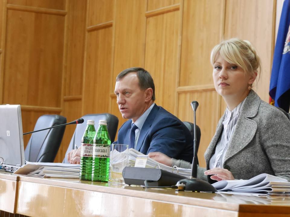 В Ужгороді створять комунальне підприємство "Акватік центр Уж" В Ужгороді створять комунальне підприємство "Акватік центр Уж"