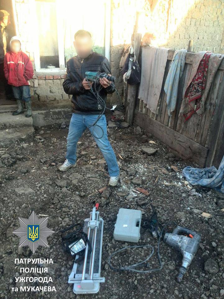 Мукачівські патрульні менш ніж за годину на чисту воду вивели крадія Мукачівські патрульні менш ніж за годину на чисту воду вивели крадія
