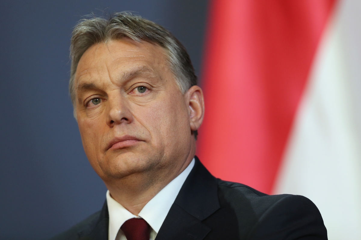 Прем’єр-міністр Угорщини Віктор Орбан засудив дії вандалів, які осквернили пам’ятник жертвам Голокосту в Ужгороді Прем’єр-міністр Угорщини Віктор Орбан засудив дії вандалів, які осквернили пам’ятник жертвам Голокосту в Ужгороді