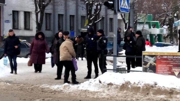 Безпритульний чоловік із Закарпаття обманював жителів Тернополя Безпритульний чоловік із Закарпаття обманював жителів Тернополя
