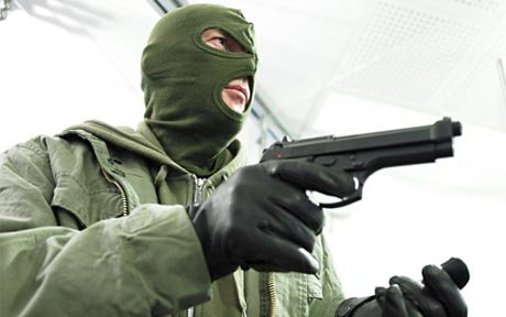 У Перечині поліцейські затримали грабіжників банку У Перечині поліцейські затримали грабіжників банку
