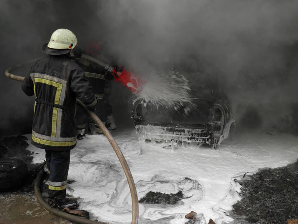Під час вибуху у гаражі в Ужгороді постраждав 24-річний чоловік Під час вибуху у гаражі в Ужгороді постраждав 24-річний чоловік