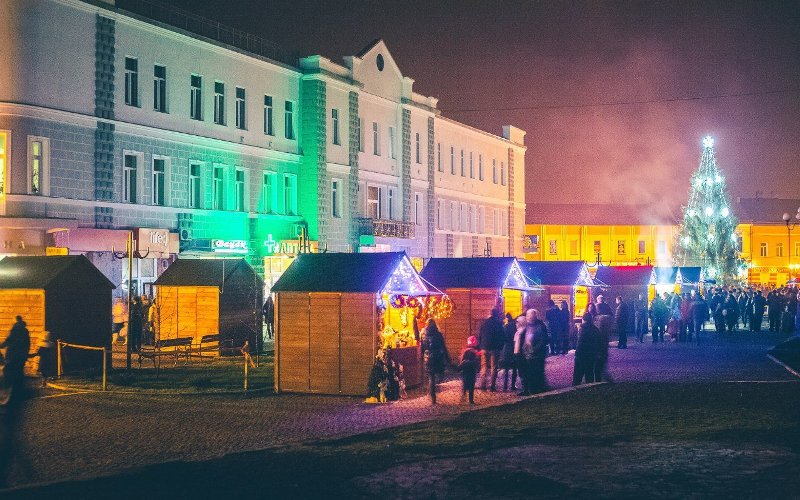 Закарпатців запрошують у Хуст на помпезне відкриття різдвяного ярмарку Закарпатців запрошують у Хуст на помпезне відкриття різдвяного ярмарку
