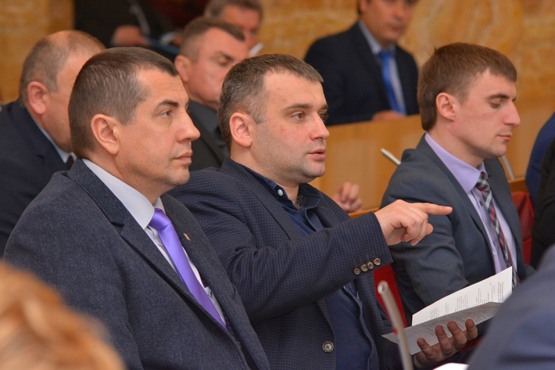 Депутати просять прикордонників врегулювати питання "пересічників" Депутати просять прикордонників врегулювати питання "пересічників"
