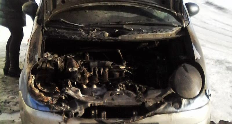 У Виноградові горів автомобіль. Рятувальники назвали ймовірну причину загорання У Виноградові горів автомобіль. Рятувальники назвали ймовірну причину загорання