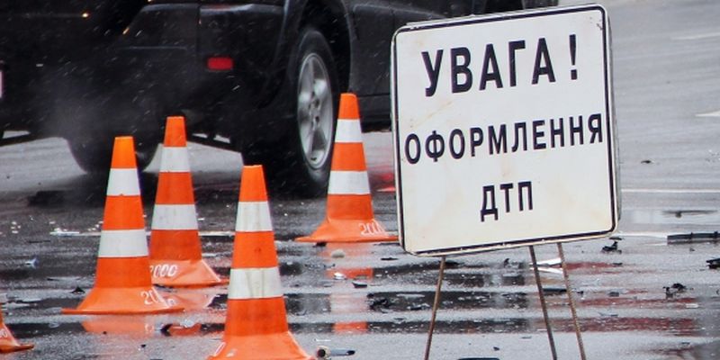 На трасі "Київ-Чоп" сталась ДТП: автомобіль "KIA" на зустрічній смузі в’їхав у іномарку "Hyundai Accent" На трасі "Київ-Чоп" сталась ДТП: автомобіль "KIA" на зустрічній смузі в’їхав у іномарку "Hyundai Accent"