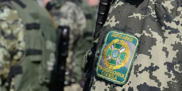 Затримано 21-річного прикордонника Мукачівського загону. Його підозрюють у сприянні контрабанді Затримано 21-річного прикордонника Мукачівського загону. Його підозрюють у сприянні контрабанді