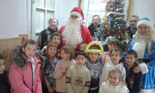 Для дітей-інвалідів у Берегові влаштували новорічне свято із подарунками Для дітей-інвалідів у Берегові влаштували новорічне свято із подарунками