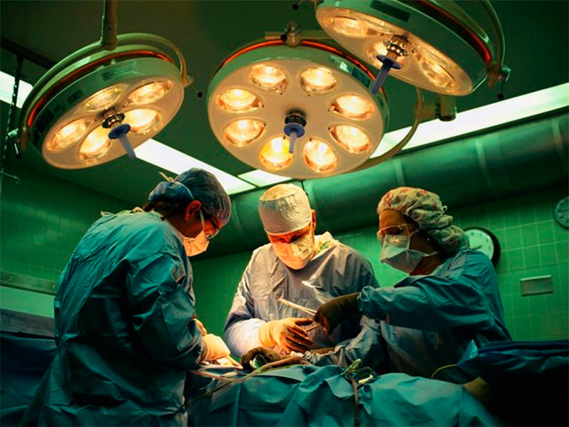 Ужгородські хірурги провели надзвичайно складну операцію на серці 