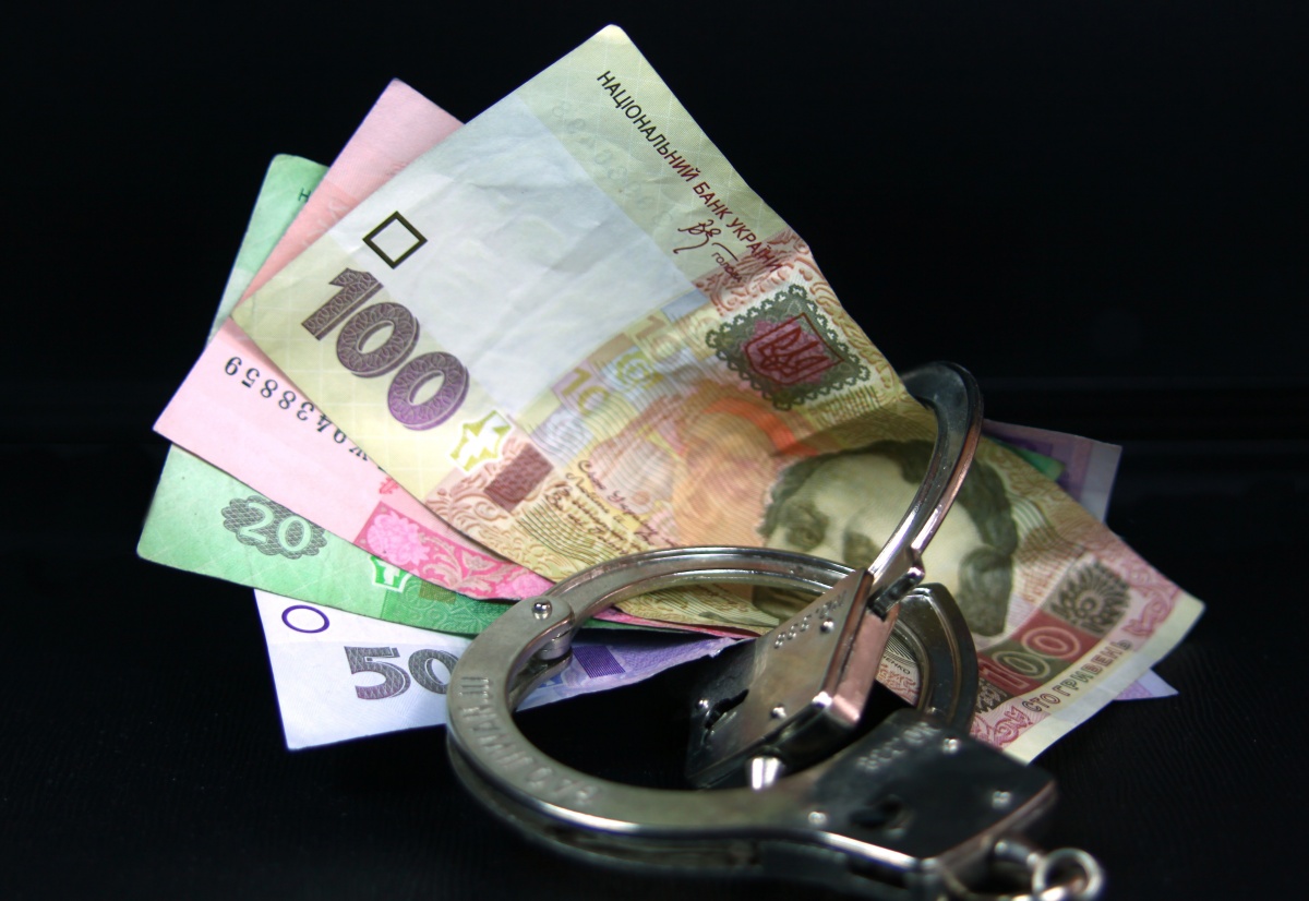 Мукачівські поліцейські оперативно затримали чоловіка, який з чужої кишені вкрав 5 тисяч гривень Мукачівські поліцейські оперативно затримали чоловіка, який з чужої кишені вкрав 5 тисяч гривень