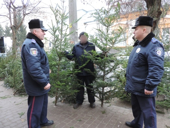 Берегівські правоохоронці конфіскували 1500 одиниць "лівої" піротехніки Берегівські правоохоронці конфіскували 1500 одиниць "лівої" піротехніки