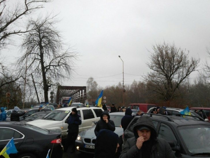 В Ужгороді "пересічники" збираються на чергову акцію протесту В Ужгороді "пересічники" збираються на чергову акцію протесту