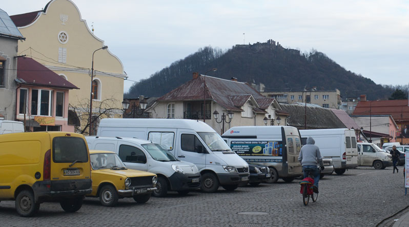 В ніч із 31 грудня на 1 січня у Хусті руїни замкової гори світитимуться В ніч із 31 грудня на 1 січня у Хусті руїни замкової гори світитимуться