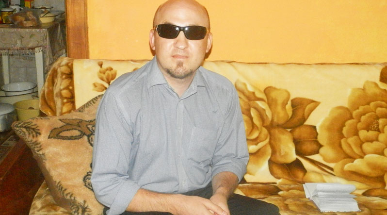 Закарпатець, попри те, що втратив зір, здобув вищу освіту і захищає знедолених Закарпатець, попри те, що втратив зір, здобув вищу освіту і захищає знедолених