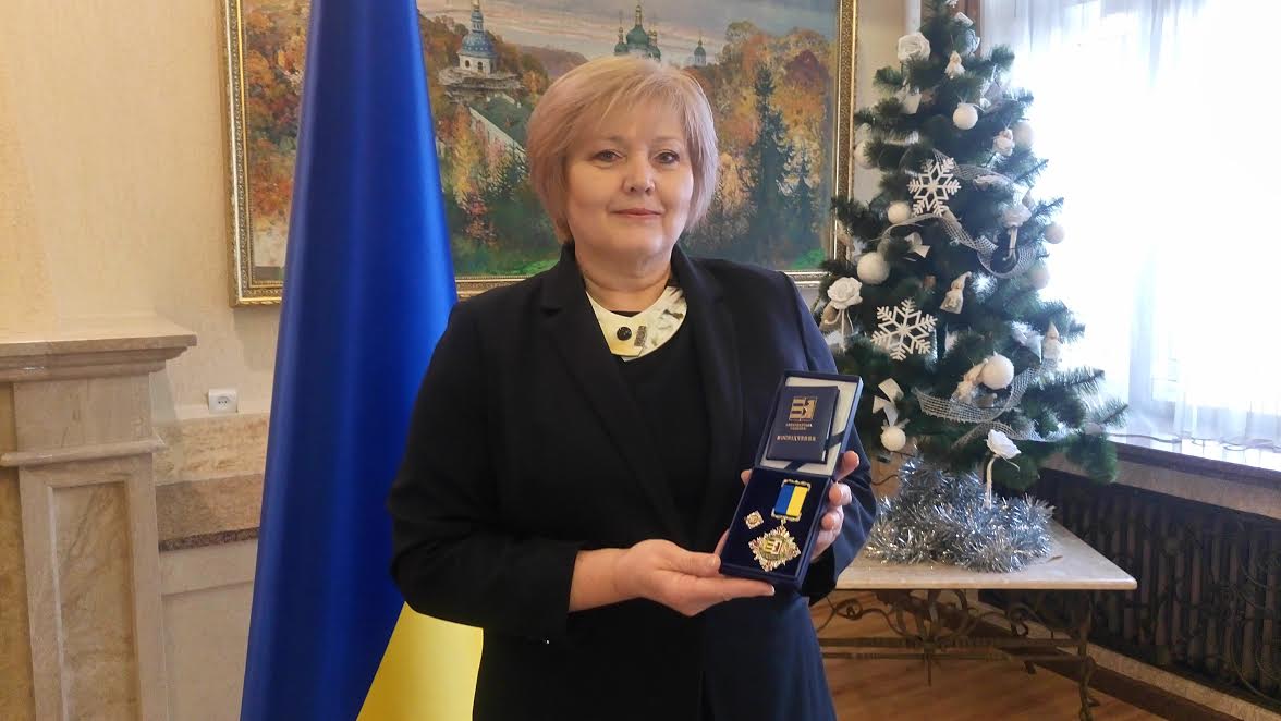 "Я дуже рада, що мала можливість працювати на Закарпатті", – Янка Буріанова під час вручення їй почесної відзнаки "Я дуже рада, що мала можливість працювати на Закарпатті", – Янка Буріанова під час вручення їй почесної відзнаки