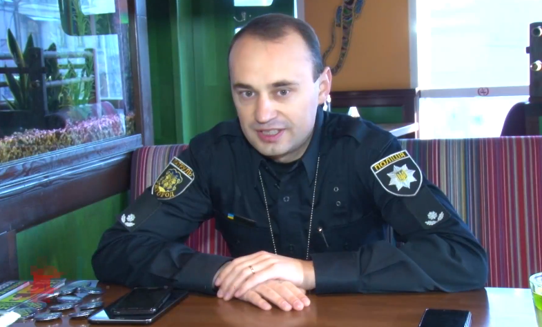 Що керівник патрульної поліції Ужгорода та Мукачева знає про Закарпаття, про що мріє та що отримав від Миколая