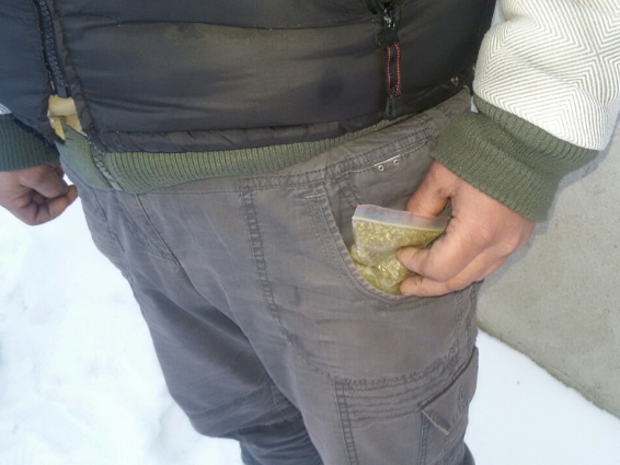 На одній з берегівських недобудов поліція спіймала юнака з наркотиками На одній з берегівських недобудов поліція спіймала юнака з наркотиками