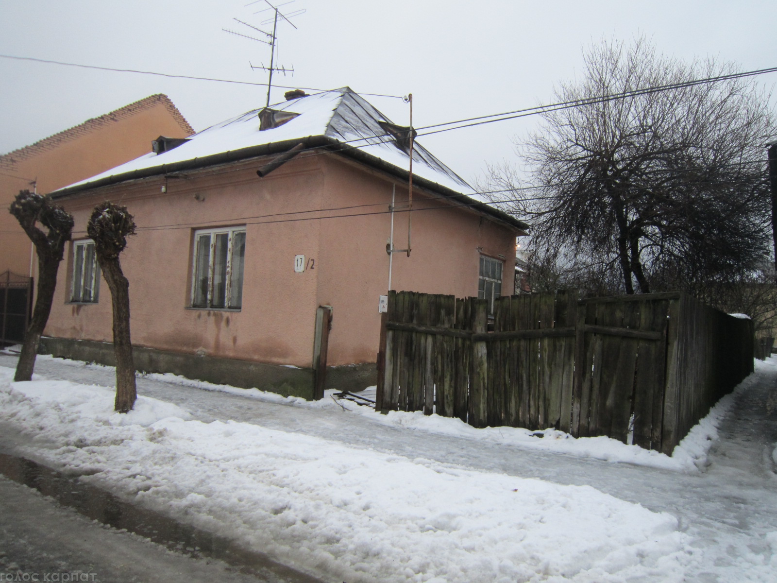 У Виноградові у будинку знайшли тіло чоловіка У Виноградові у будинку знайшли тіло чоловіка