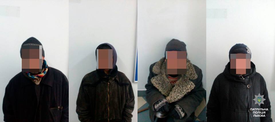 У Львові патрульні затримали групу закарпатців, які скоїли квартирну крадіжку У Львові патрульні затримали групу закарпатців, які скоїли квартирну крадіжку