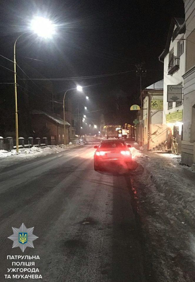 В Ужгороді нетверезий водій без посвідчення тікав від патрульних В Ужгороді нетверезий водій без посвідчення тікав від патрульних