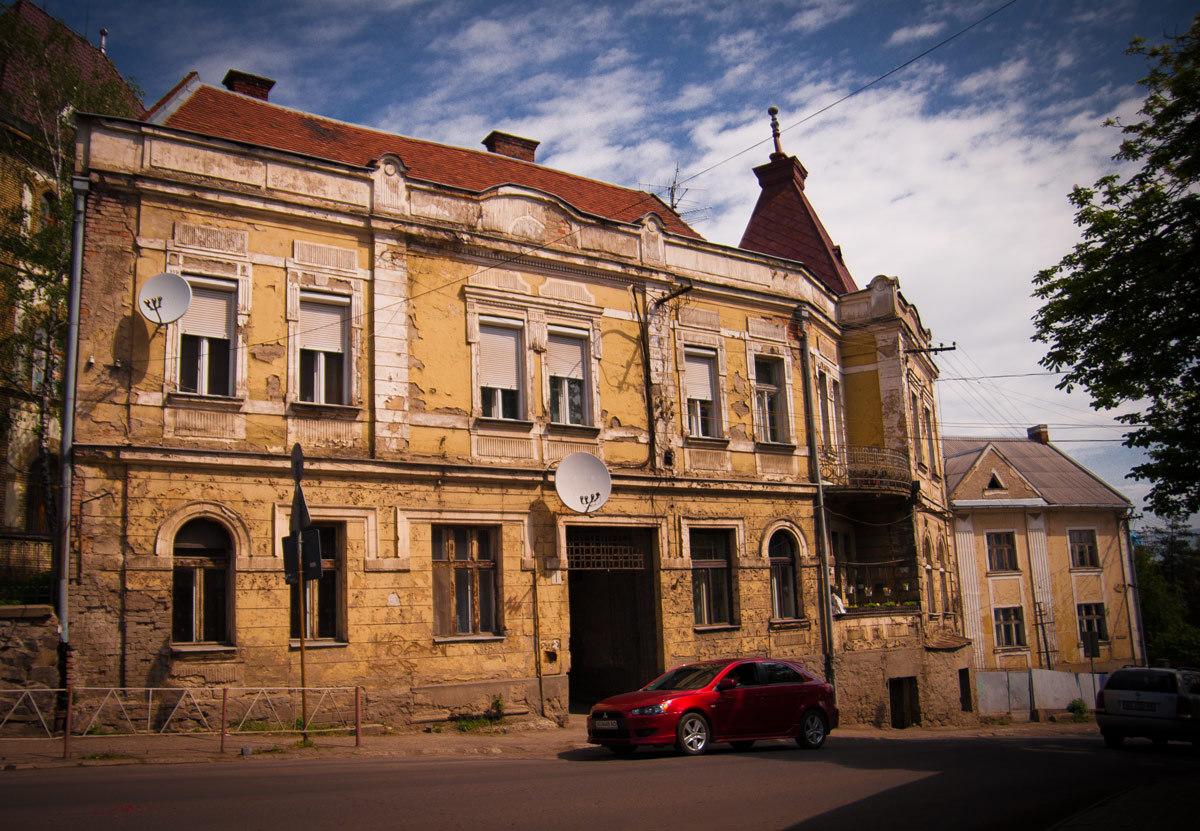 Архітектурні проблеми Ужгорода: фахівець каже про спаплюження історичного обличчя міста Архітектурні проблеми Ужгорода: фахівець каже про спаплюження історичного обличчя міста