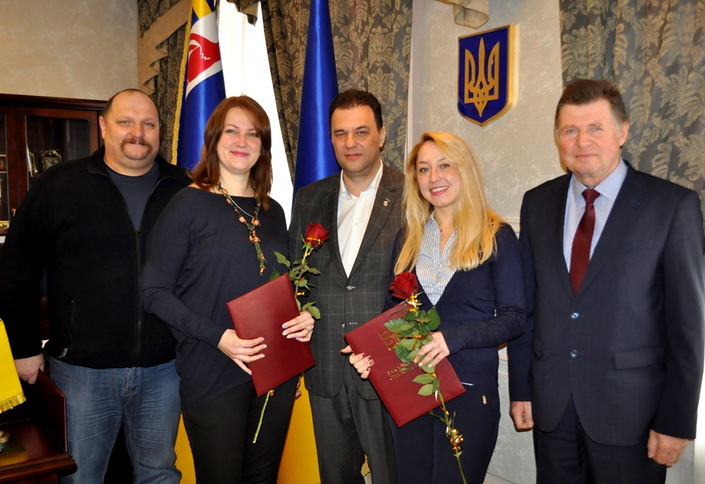 На Закарпатті нагородили трьох активних волонтерів На Закарпатті нагородили трьох активних волонтерів