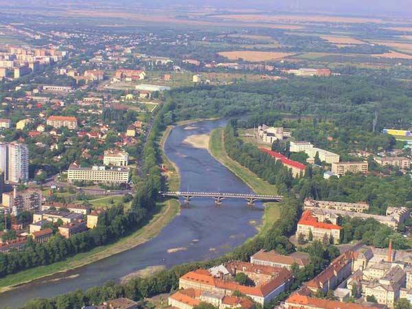 Прокуратура через суд повертає земельні ділянки, незаконно надані Ужгородською міською радою Прокуратура через суд повертає земельні ділянки, незаконно надані Ужгородською міською радою