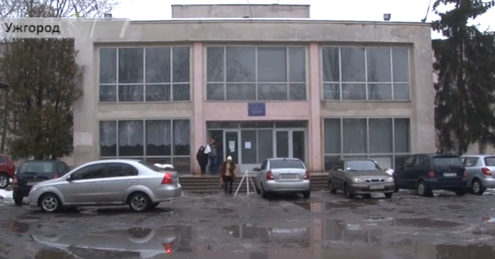 Ужгородська районна лікарня частково без світла Ужгородська районна лікарня частково без світла