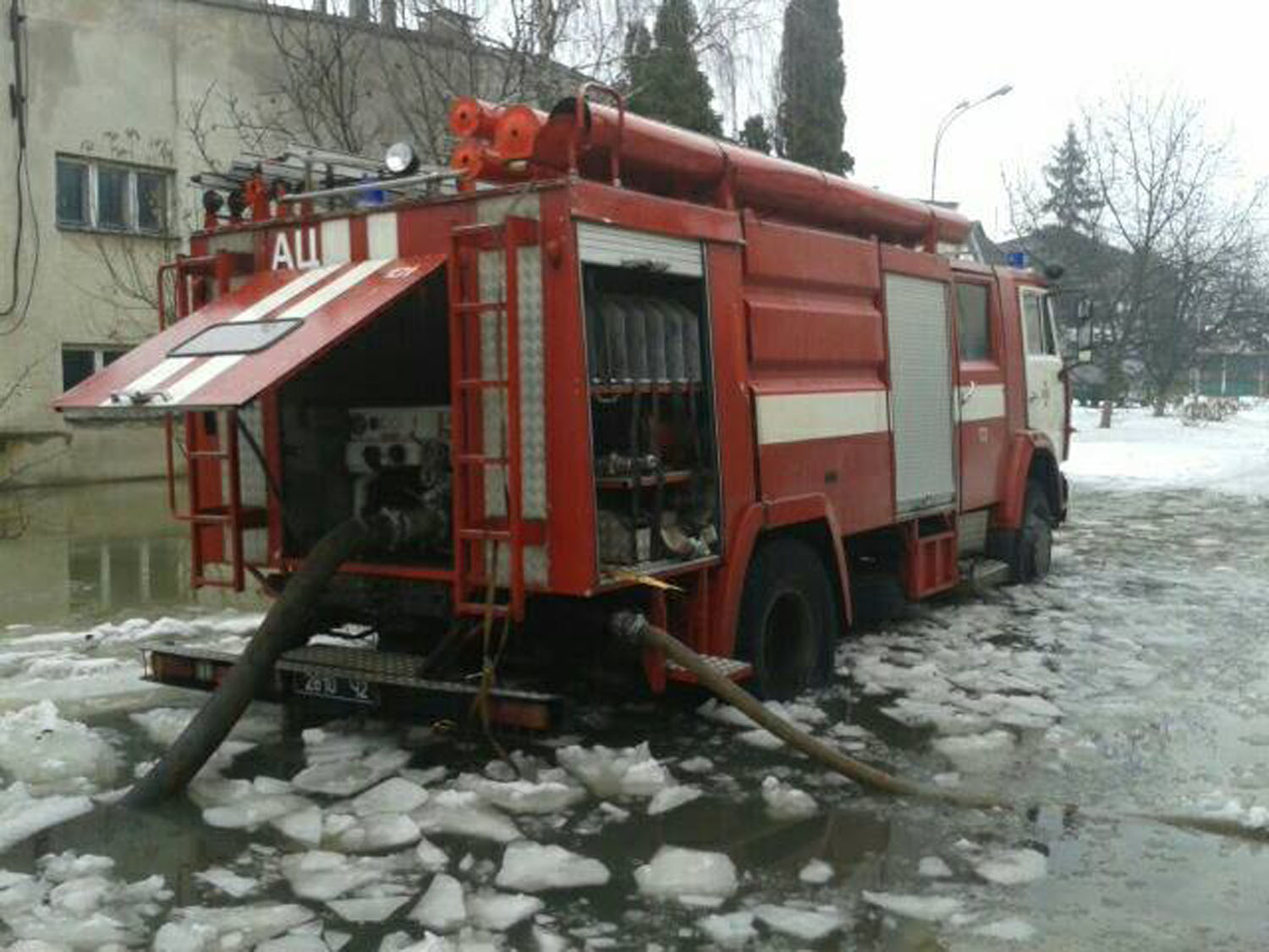 Льодовий затор на україно-словацькому кордоні неподалік Ужгорода затягнувся на 5,5 кілометрів Льодовий затор на україно-словацькому кордоні неподалік Ужгорода затягнувся на 5,5 кілометрів