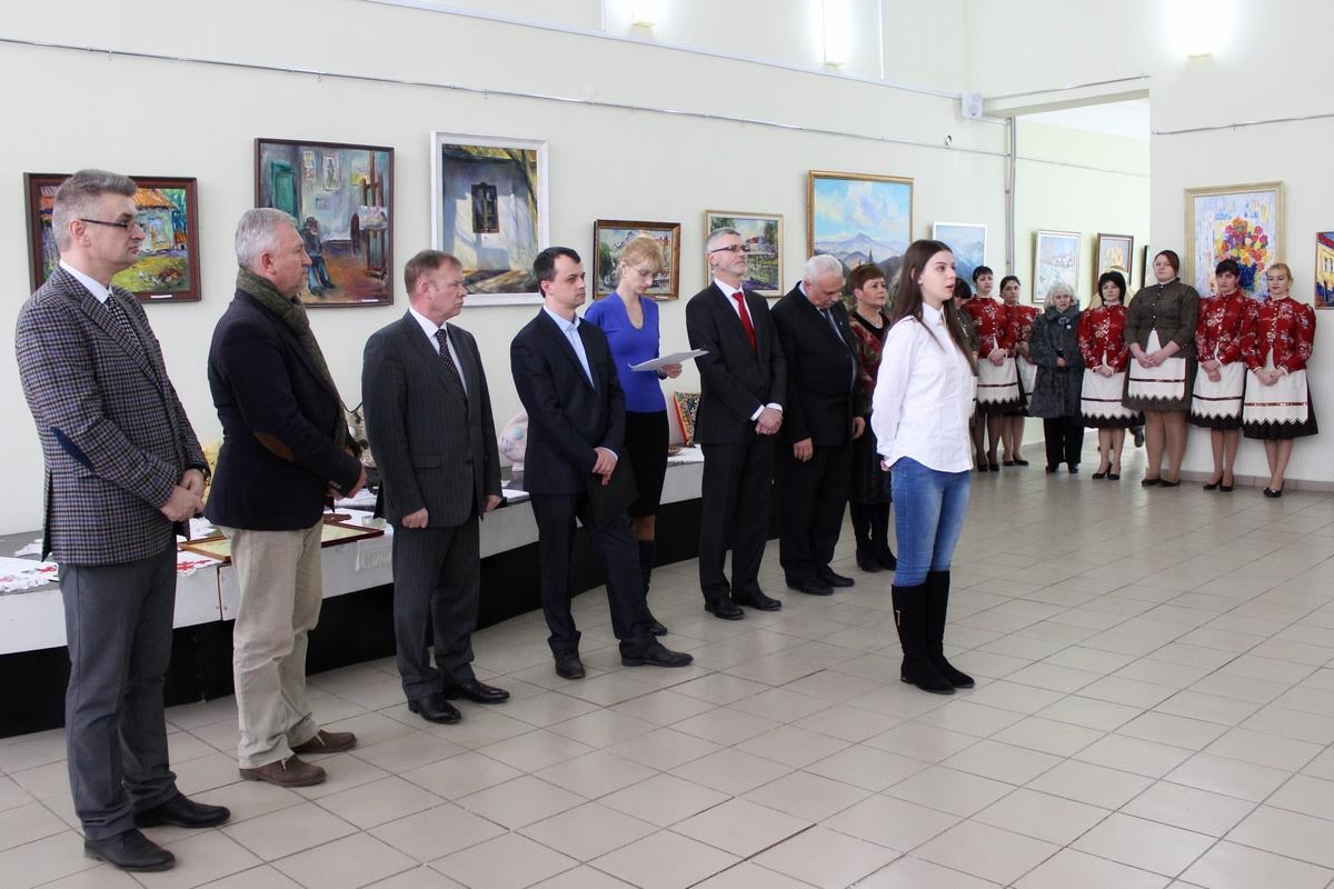 В залах Закарпатського обласного музею народної архітектури та побуту відкрили виставку "VIІI. Carpathica Art Expo" В залах Закарпатського обласного музею народної архітектури та побуту відкрили виставку "VIІI. Carpathica Art Expo"