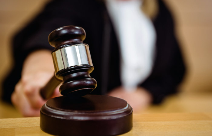 За незаконне нарахування та виплату премій судитимуть посадовця Хустської районної поліклініки За незаконне нарахування та виплату премій судитимуть посадовця Хустської районної поліклініки