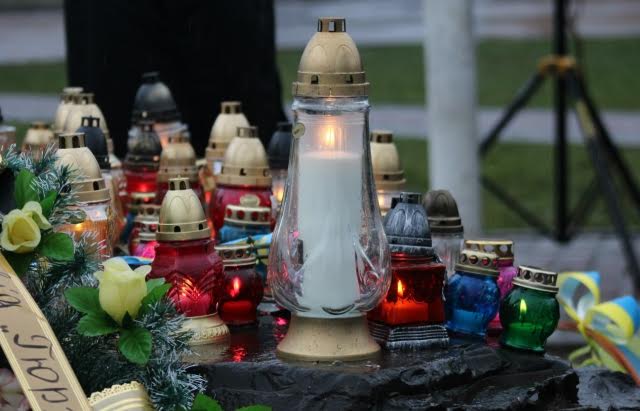 У Мукачеві вшанують пам’ять Героїв Революції гідності У Мукачеві вшанують пам’ять Героїв Революції гідності