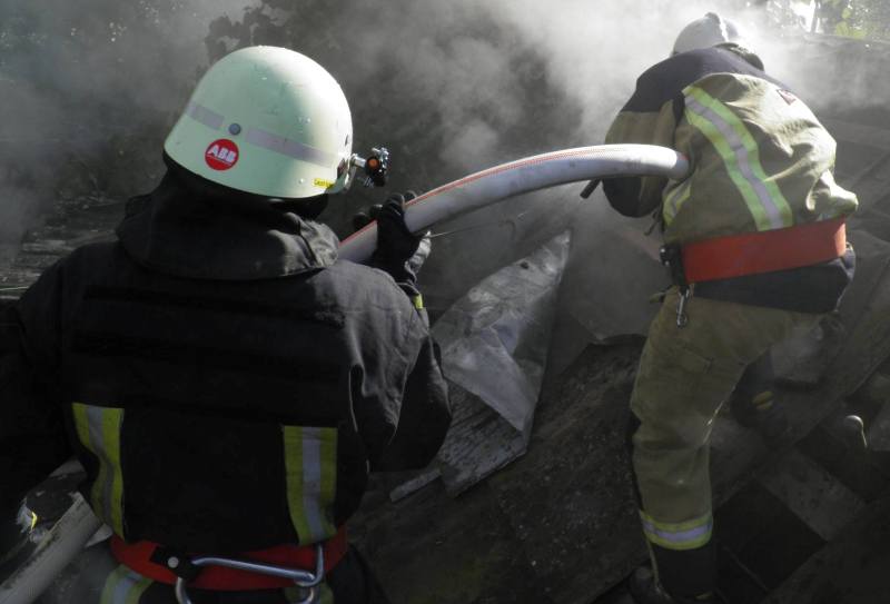 Пожежники запобігли знищенню вогнем житлового будинку Пожежники запобігли знищенню вогнем житлового будинку