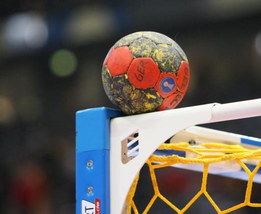 Юні ужгородські гандболістки лідирують у чемпіонаті України з гандболу Юні ужгородські гандболістки лідирують у чемпіонаті України з гандболу