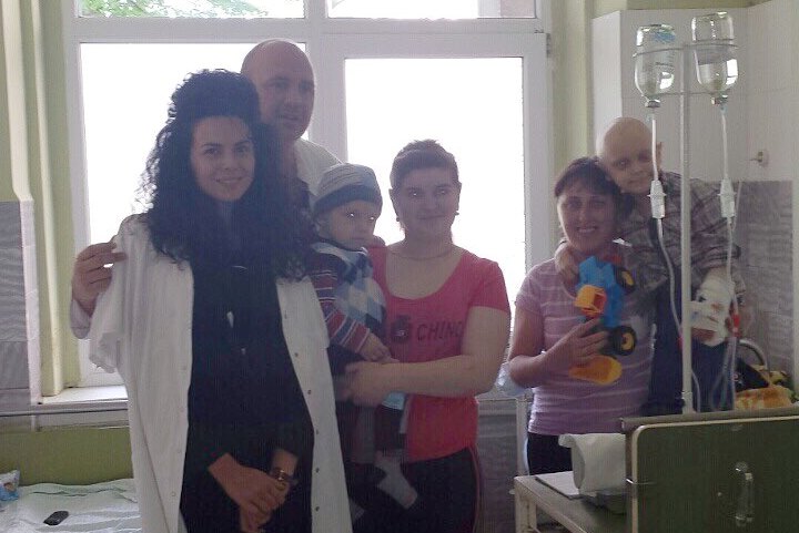 Шанс на життя для онкохворих діток у Мукачеві та як їм допомагають Тіна Кароль, Потап і Настя Каменських Шанс на життя для онкохворих діток у Мукачеві та як їм допомагають Тіна Кароль, Потап і Настя Каменських