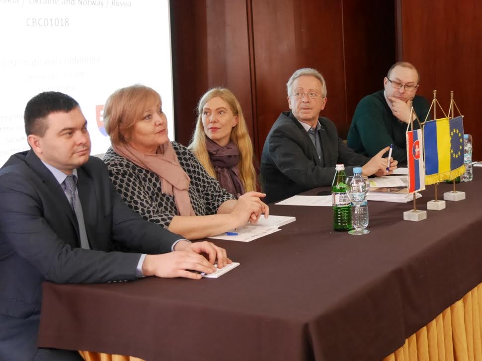 Словацька делегація приїхала в Ужгород, щоб поговорити про "пересічки" та малий прикордонний рух Словацька делегація приїхала в Ужгород, щоб поговорити про "пересічки" та малий прикордонний рух