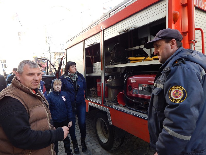 На фестивалі вина у Берегові не лише відпочивали, а й навчали На фестивалі вина у Берегові не лише відпочивали, а й навчали