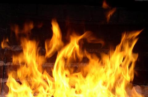 На Берегівщині в одній із квартир загорівся балкон На Берегівщині в одній із квартир загорівся балкон
