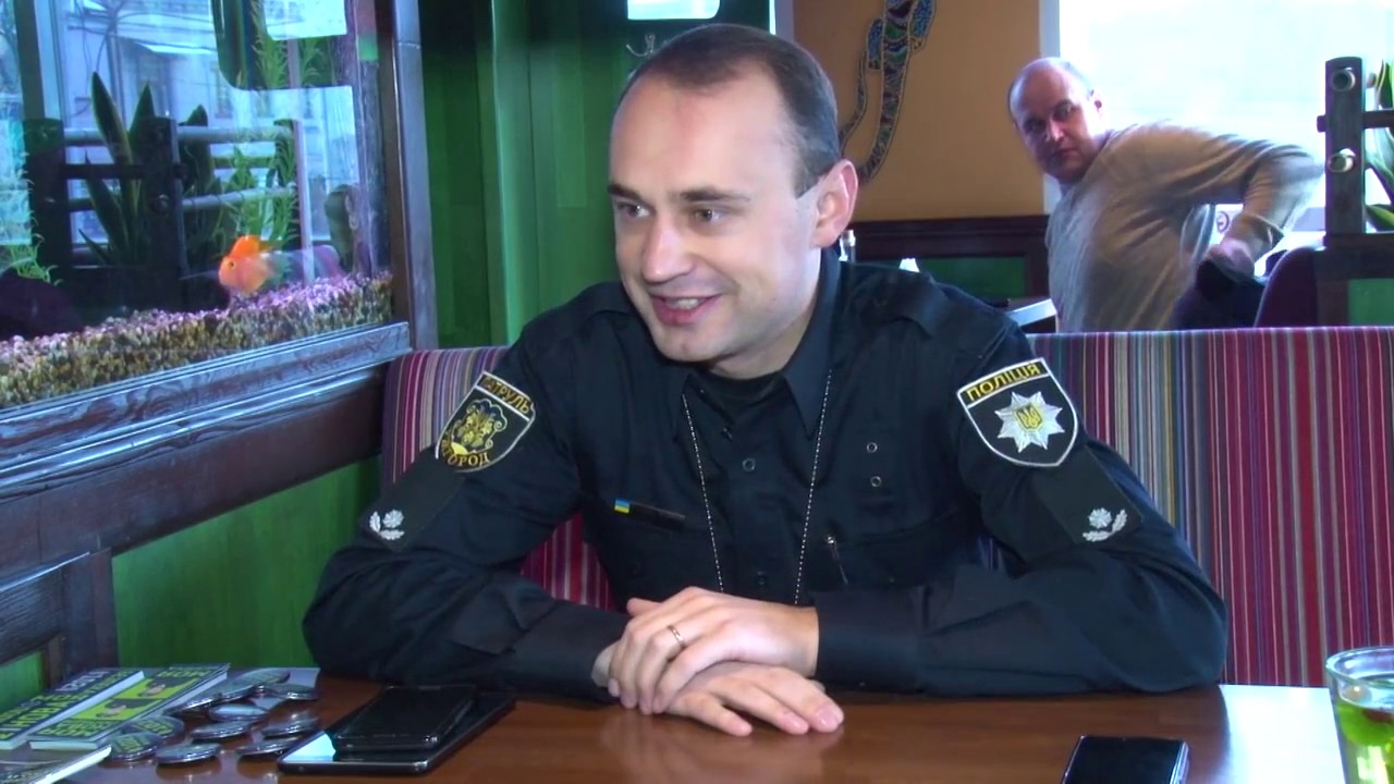 Головний коп Закарпаття припускає, що конфлікт могли затіяти поліцейські, яких виявили під час застілля у барі Головний коп Закарпаття припускає, що конфлікт могли затіяти поліцейські, яких виявили під час застілля у барі