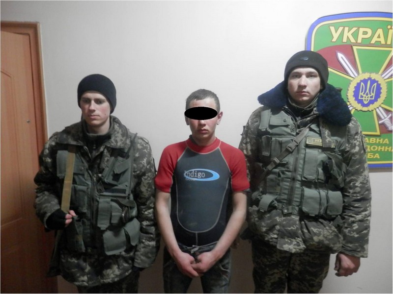 Щоб затримати контрабандистів, закарпатським прикордонникам довелося стріляти Щоб затримати контрабандистів, закарпатським прикордонникам довелося стріляти